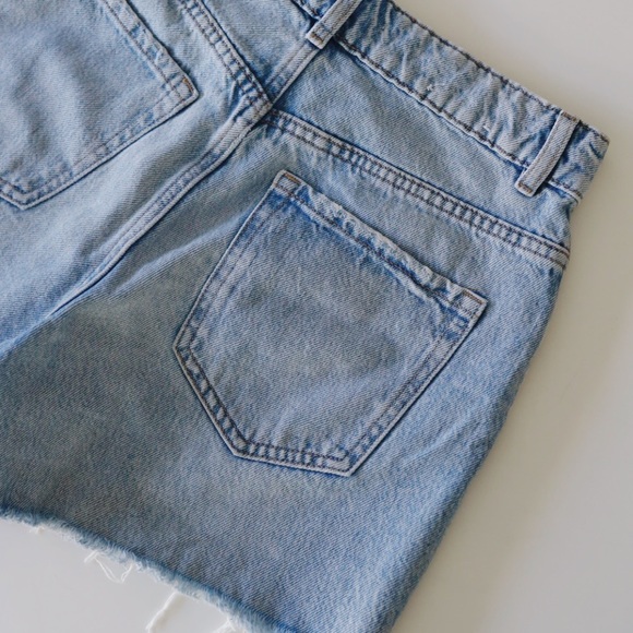 High waisted Denim Shorts - Picture 7 of 8